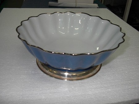 TAÇA GOMOS EM PORCELANA VISTA ALEGRE E PRATA LEITÃO & IRMÃO